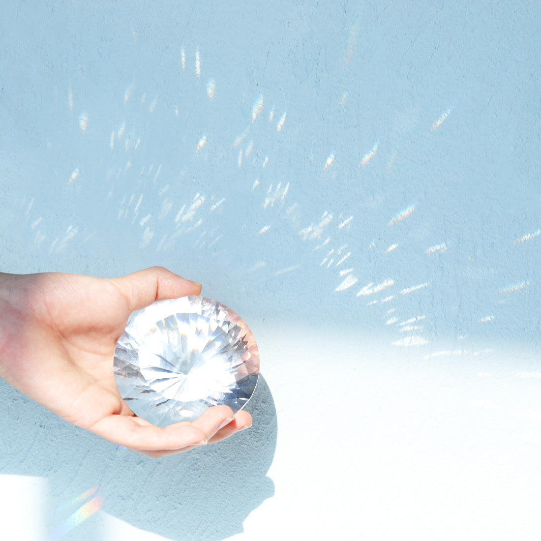 Multi-faceted Diamond Shaped Crystal with Stand for Home Decor