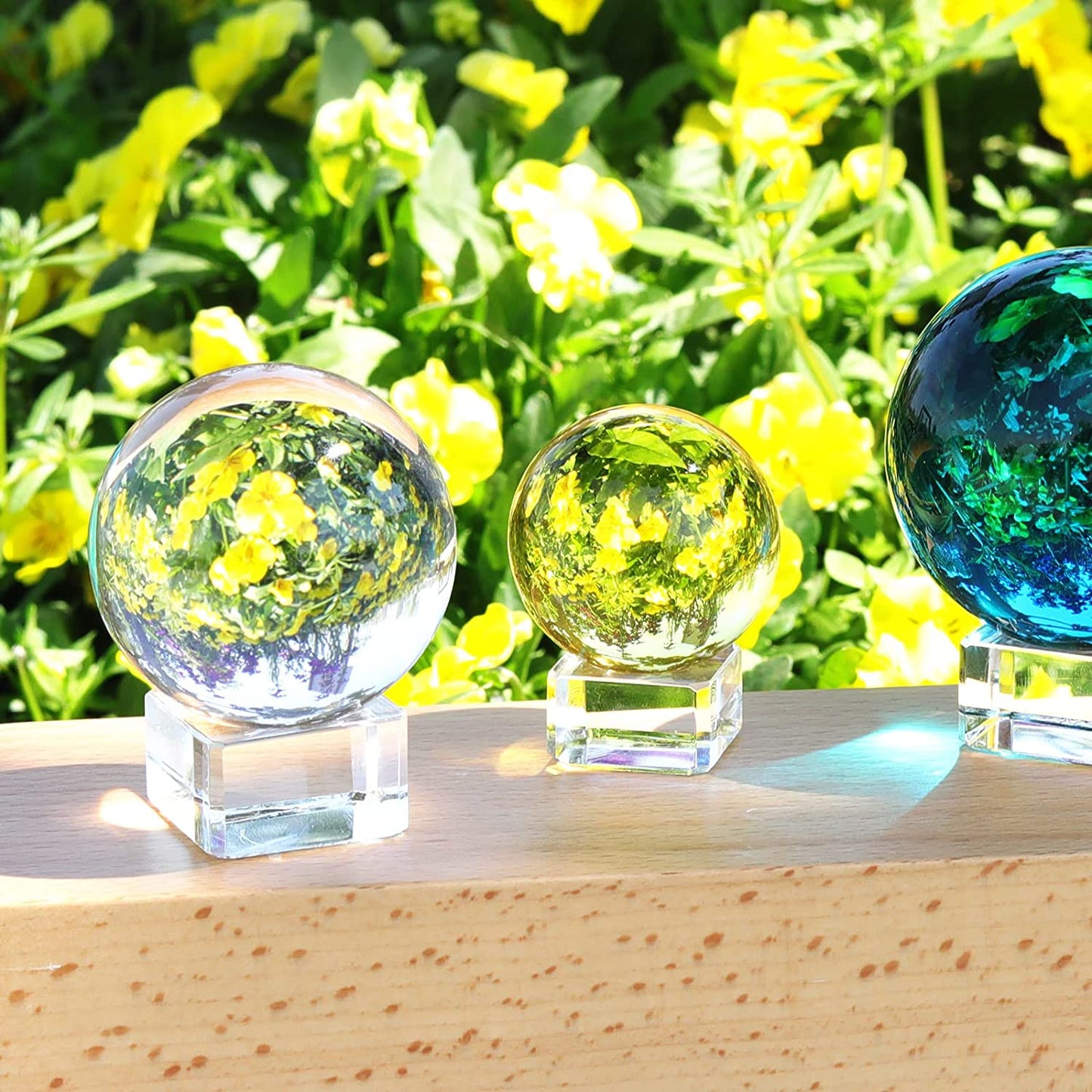 Clear Crystal Sphere with Stand for Home Decor (40mm/50mm/60mm)