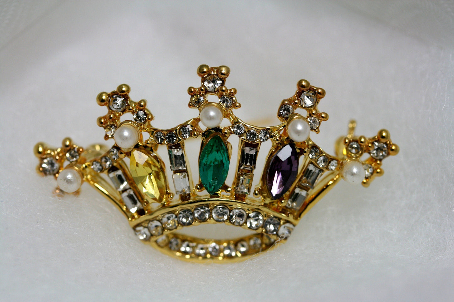 CROWN Pin Mardi Gras RHINESTONE Crystal Brooch, Crown Brooch with Peral Pin, Crystal Crown Brooch Jewelry